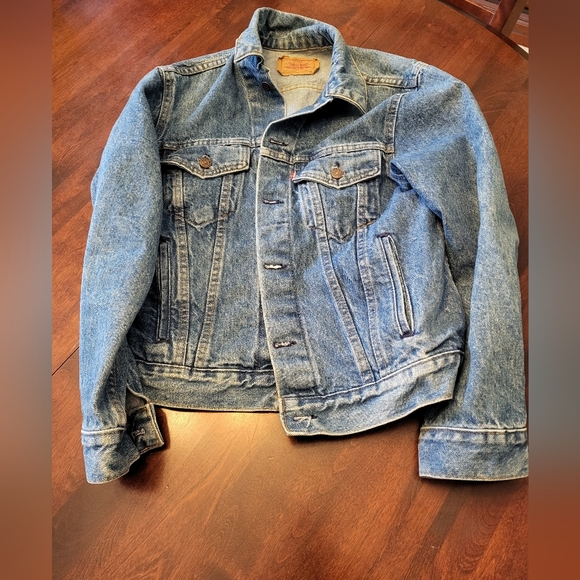 Levi's Jacket Size 40B in excellent condition - Picture 1 of 4